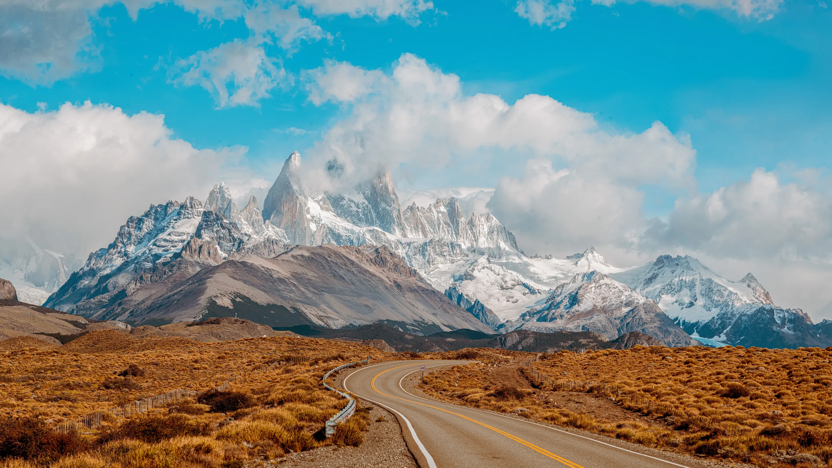 The road leading towards the Fitz Roy skyline