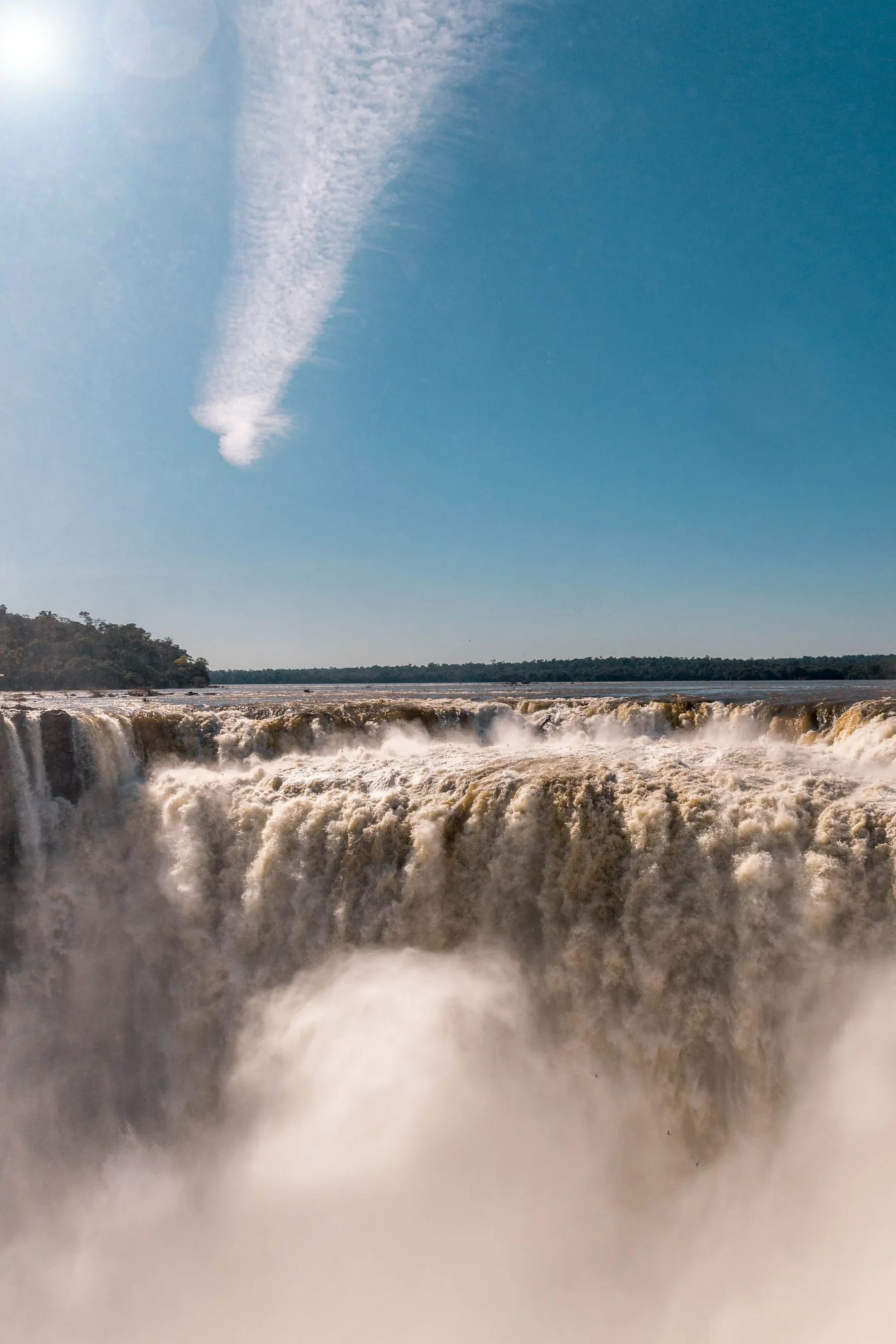 Water and cloud above the falls at Iguazú, Misiones.