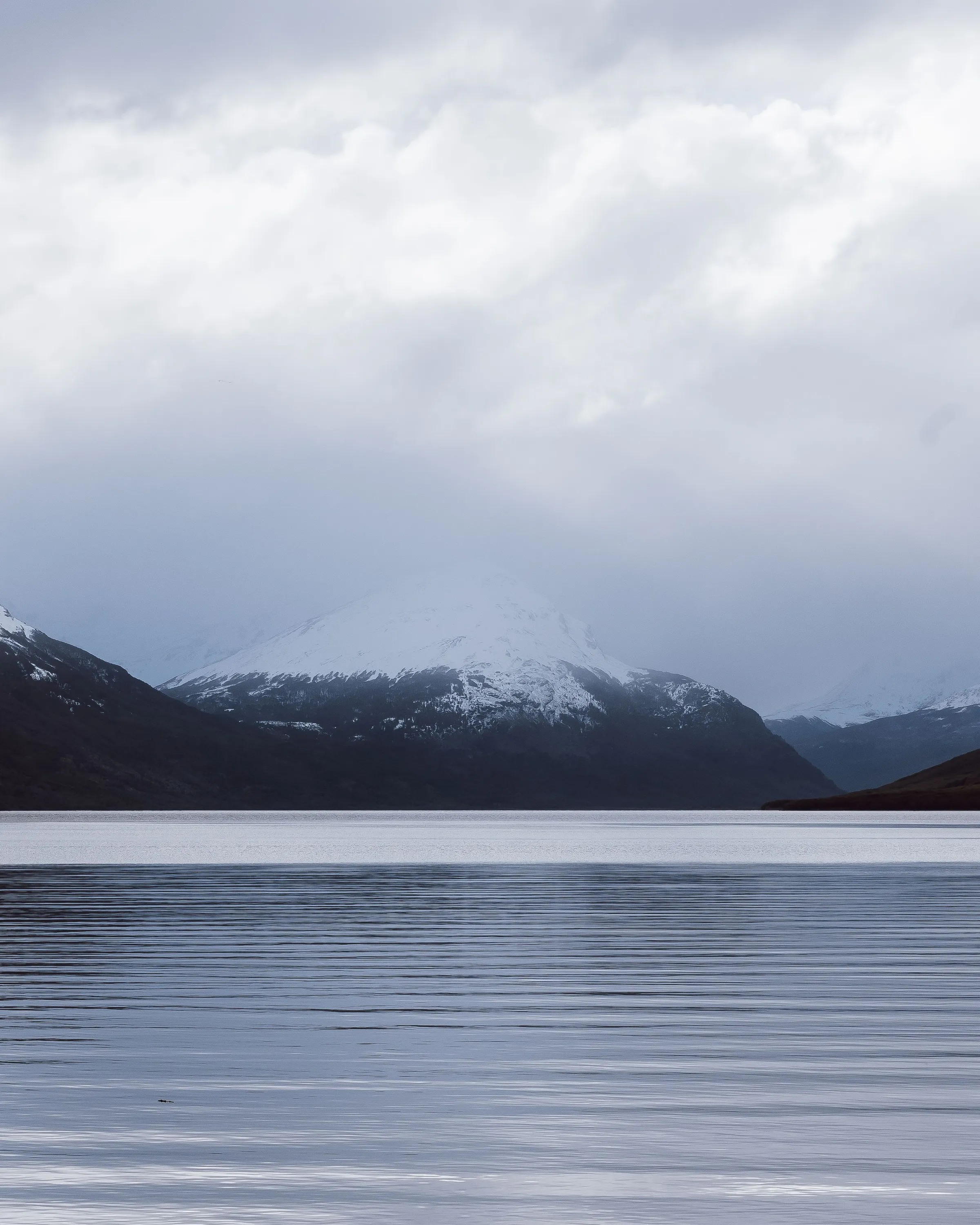 A lake and winter mountains near Ushuaia.