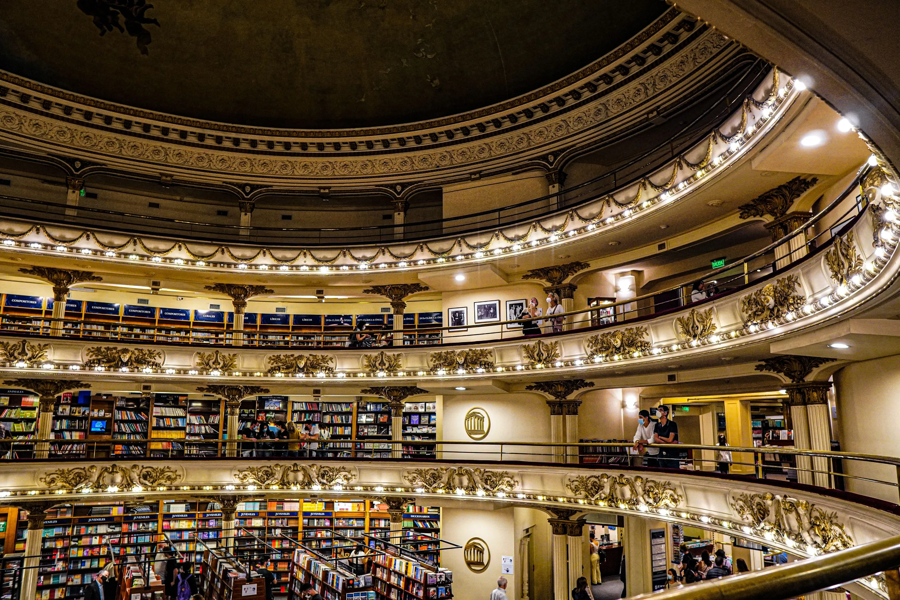 The balconies and interior of El Ateneo Grand Splendid bookshop.