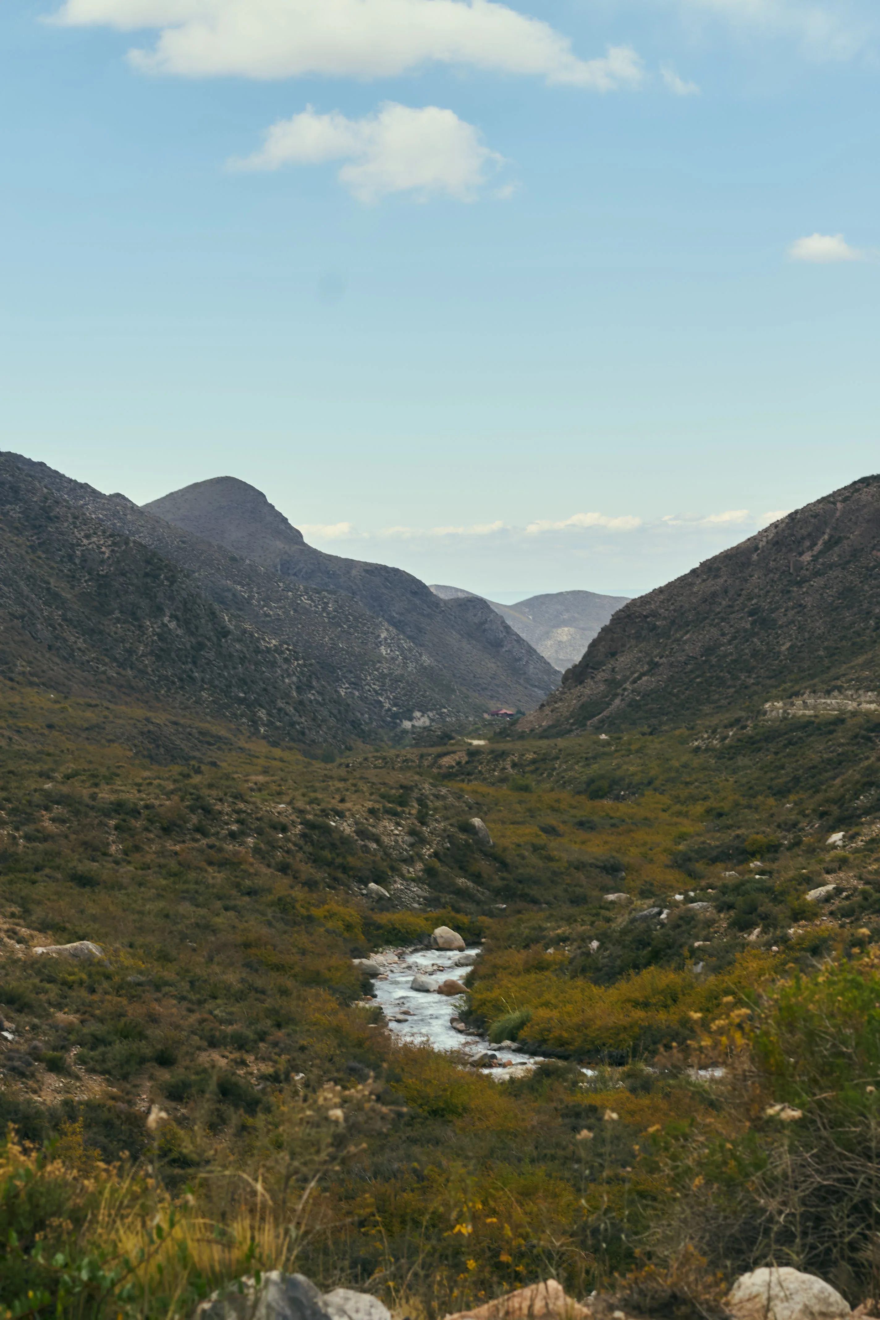 River country and mountains in Tunuyán's Uco Valley