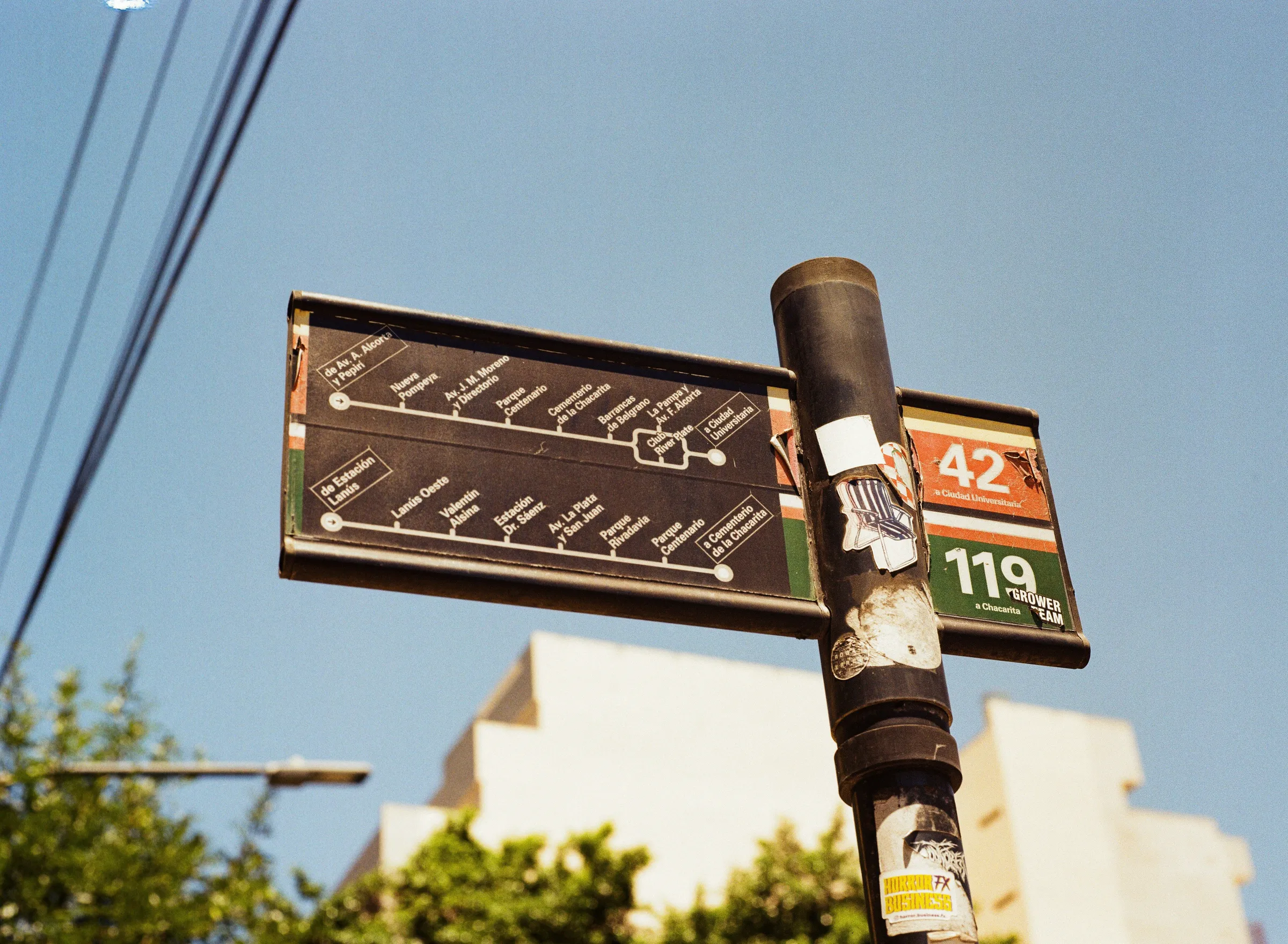 A Buenos Aires bus stop sign
